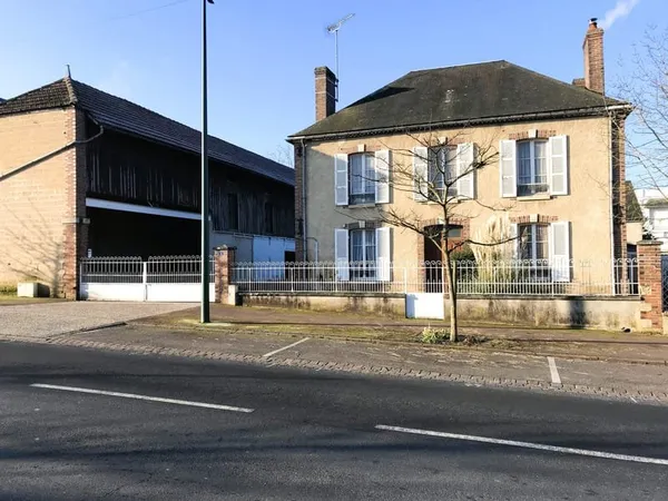 Maison Vente Courtenay 8p 175m² 168000€