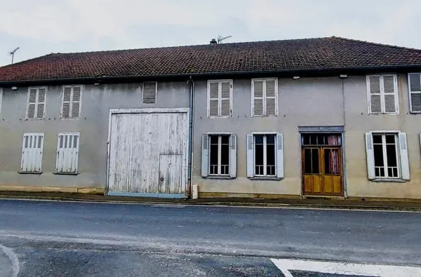 A vendre : Corps de ferme à rénover à Francheville