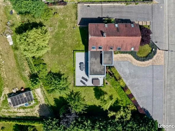Villa d'architecte avec vue panoramique à Péruwelz - Double accès, idéale profession libérale, 4 dem