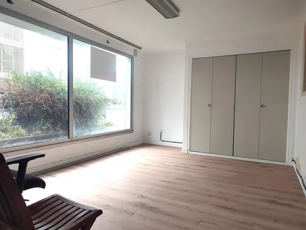Appartement Vannes 4 pièces 88.90 m² / PALAIS DES ARTS / LOCAL COMMERCIAL / 3 CHAMBRES - COLOCATION
