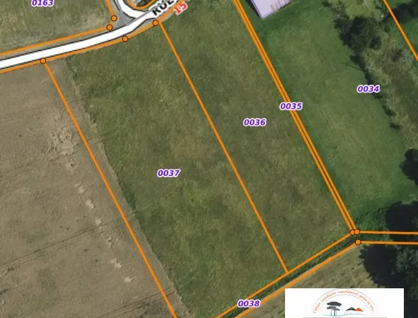 Terrain 8239 m²
