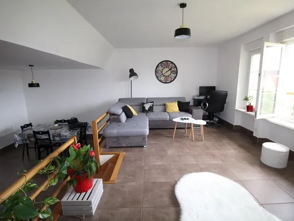 Dpt Moselle (57), à louer ZIMMING appartement T5 avec garage