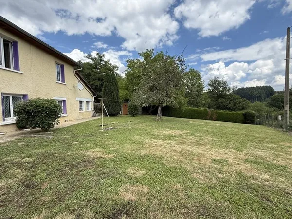 Maison de campagne à Celles-sur-Durolle