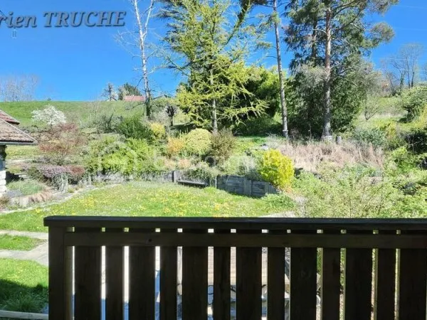 Maison en pierre rénovée - Studio indépendant - Terrain arboré de 1491 m²