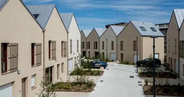Maison T4 (212.44M2) neuve avec deux jardins (128.17) Éco-quartier Arpajon Frais de notaire offerts