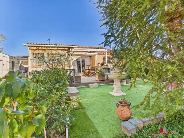 Maison Plain pied avec jardin