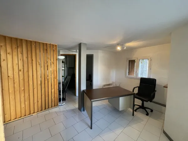 LOCATION - Local Commercial ou Professionnel de 38m