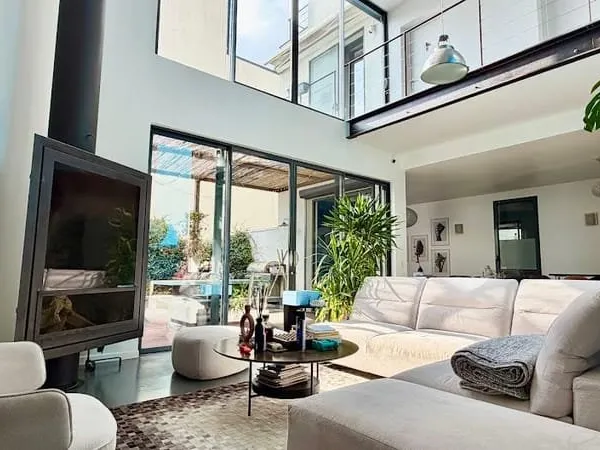 Maison 10 pièces 294 m²