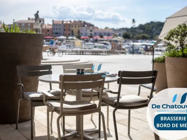 BAR BRASSERIE CREPERIE BORD DE MER