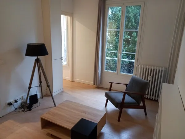 Location appartement 2 pièces 35m² Vanves 92