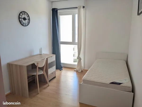 Chambre meublée dans appartement T4 à Pessac