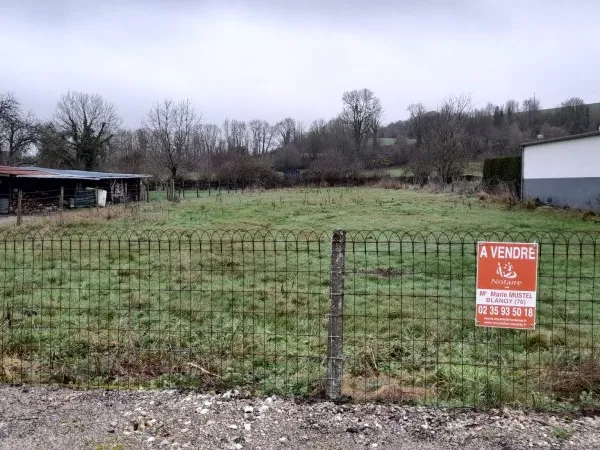 Terrain 967 m²