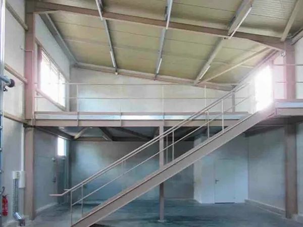 Local d'activité 173 m²