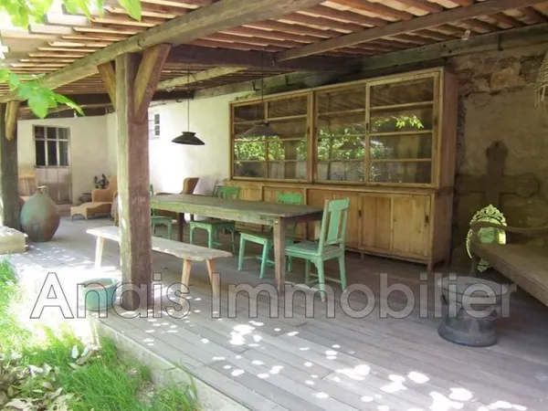 Cogolin à vendre Magnifique maison de village rénovée de 250 m
