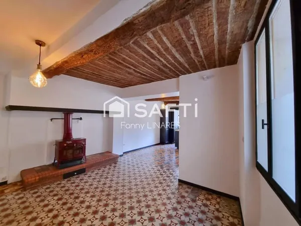 Maison de village de charme avec terrasse, rénovée