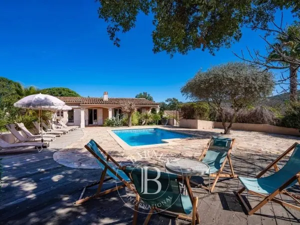 Maison de luxe 9 pièces 165 m²