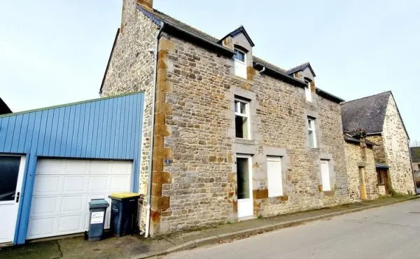 MAISON EN PIERRE