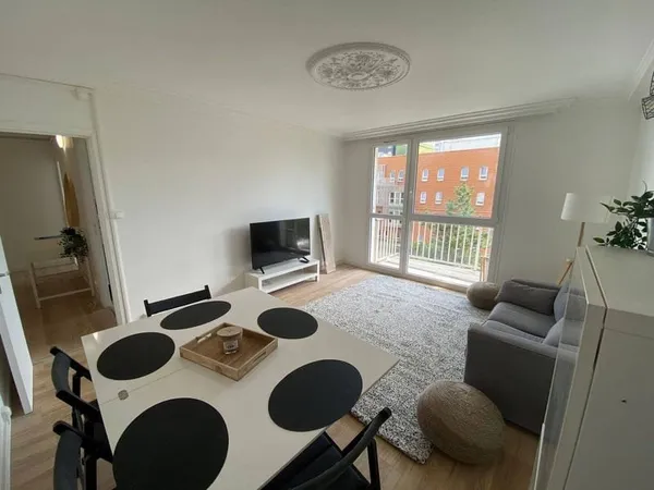 Appartement 1 pièce 115 m²