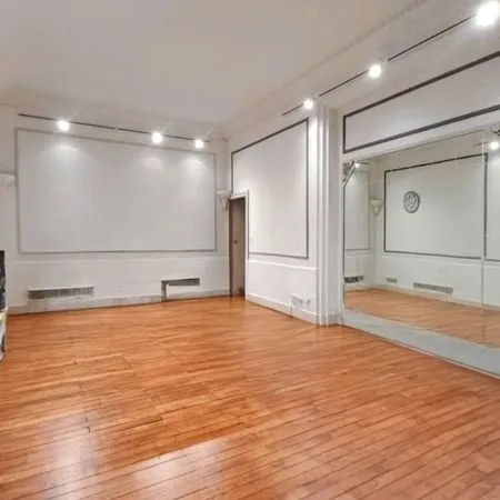Beau local, 70m², 540, bien placé et bon retour