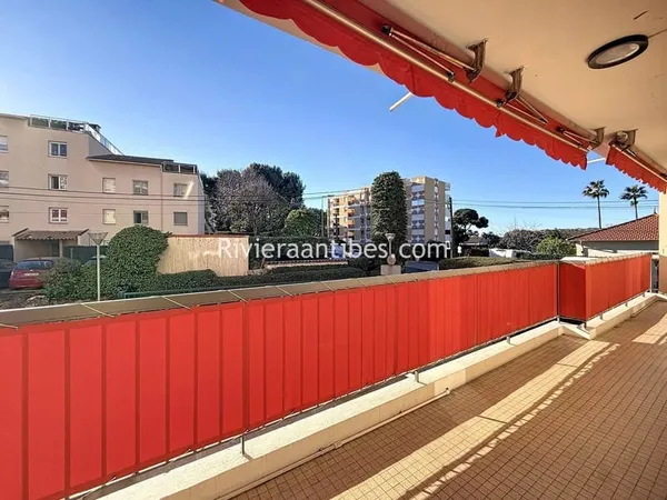 ANTIBES 3P AVEC PISCINE
