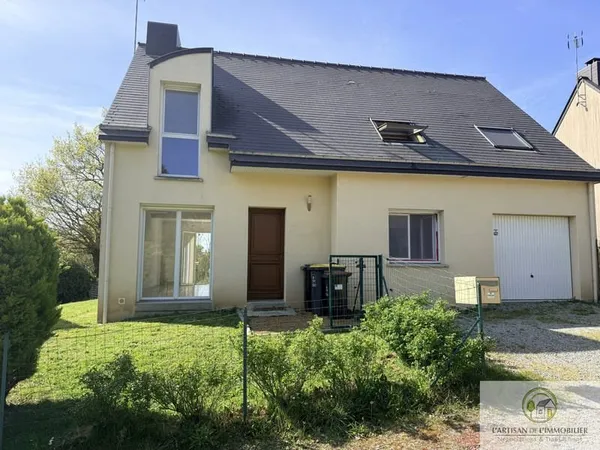 MAISON FAMILIALE DANS SON CADRE VERDOYANT