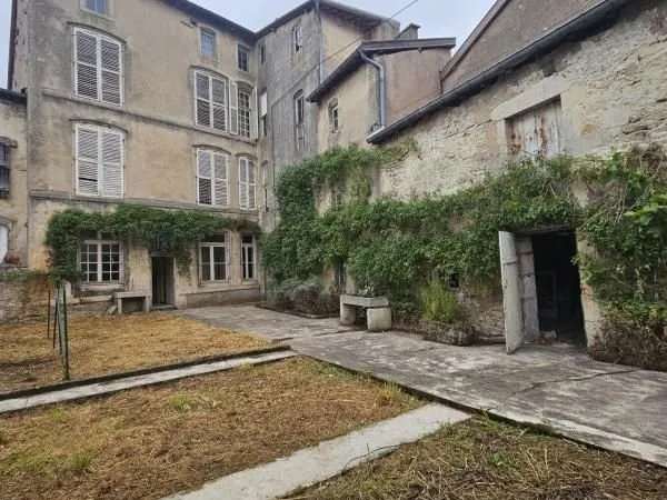 Maison 10 pièces 280 m²