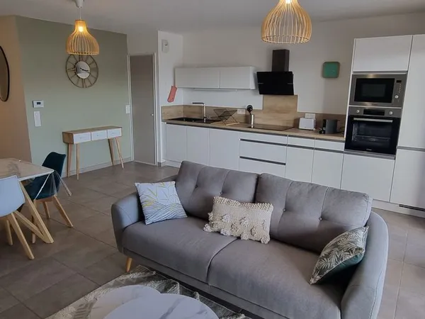 T3 récent 66 m² avec terrasse plein Sud et garage - Pringy / Annecy Nord -- cadre privilégié au bord