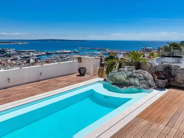 CANNES CENTRE - VILLA TOIT - VUE EPOUSTOUFLANTE MER