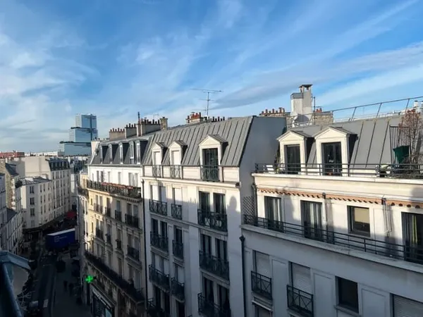 Paris 17e - A LOUER T2 de 24m². Loyer: 880€