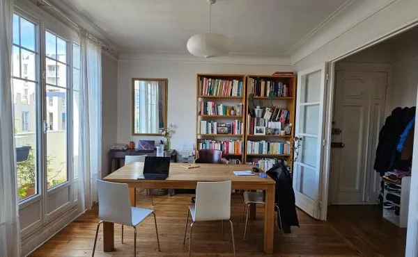 Appartement très lumineux avec balcons