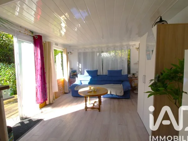 Logement atypique Vente Condé-Sainte-Libiaire   28500€