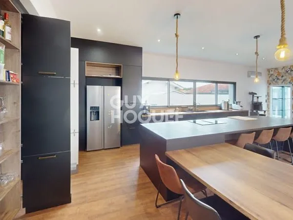 Grande maison contemporaine de 187 m2 à Mimizan