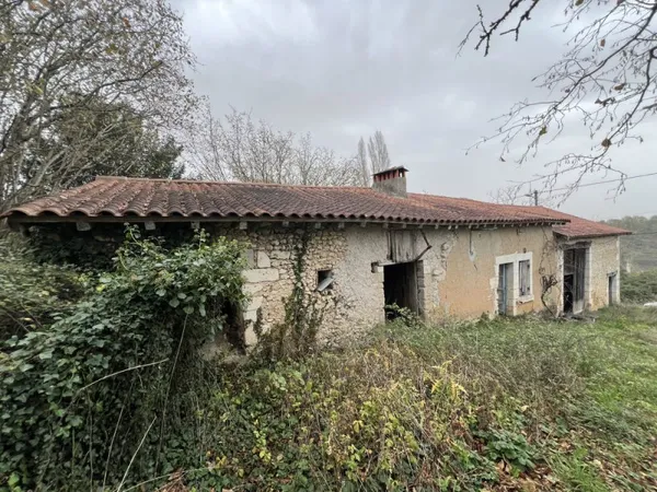 Bâtisse en pierre à rénover proche de St Astier