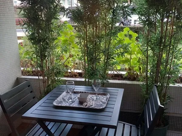2 pièces avec terrasse 12 m² - Résidence de standing avec jardin - Saint-Cloud Val d'Or
