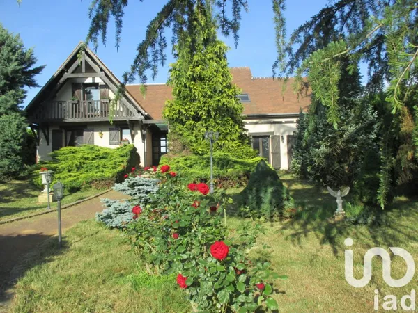 Maison 8 pièces 215 m²