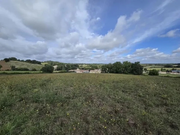 Terrain 15000 m²