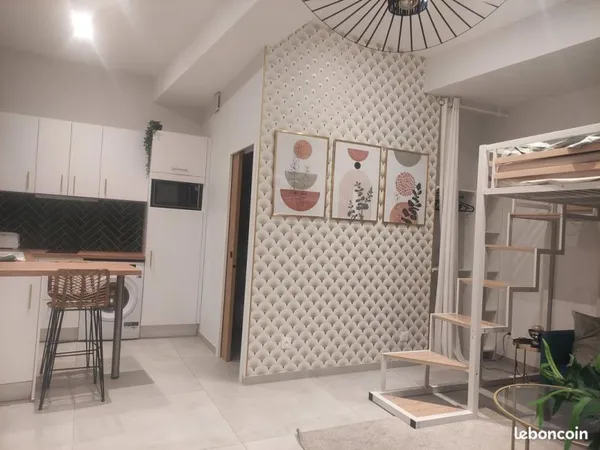 A vendre studio meuble