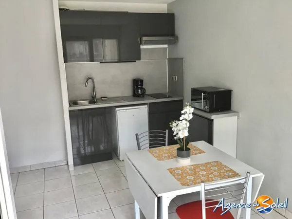 Appartement de Type T2 avec terrasse et place de parking privati