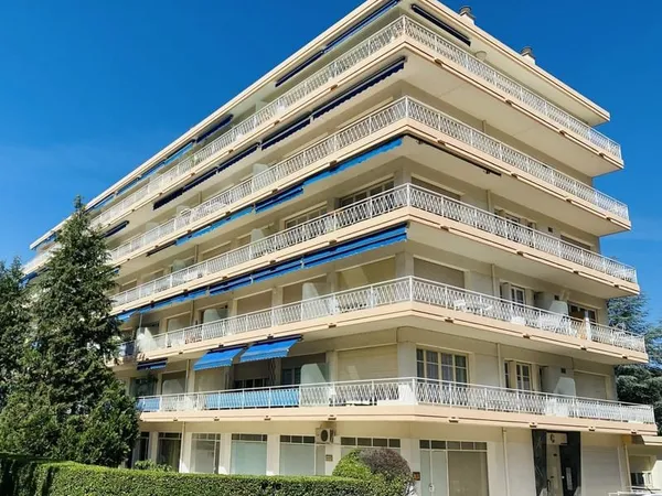 Appartement F3 traversant
