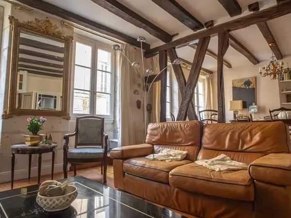 Maison de ville 8 pièces sur le plateau d'Angoulême