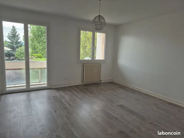 Appartement T3 + garage / la Glacière /Clermont-Fd