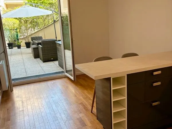 Studio 22m² + Terrasse 22m² + Parking - Écoquartier LaVallée
