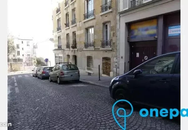 Parking/box 12 m² PARIS 20
