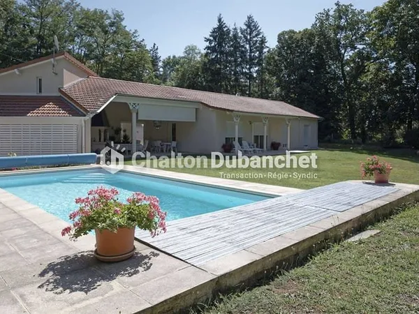 Villa 6 pièces 170 m²