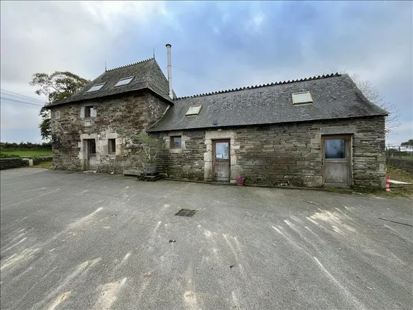 Maison en pierre de 6 pièces principales