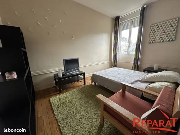 Studio 1 pièce 28 m²