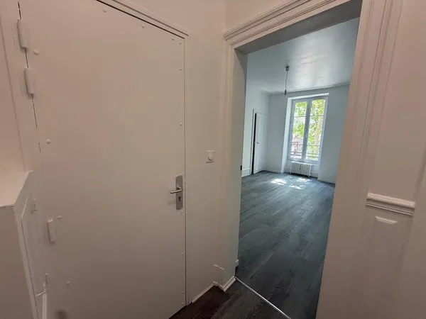 Superbe T3 de 61,34 m² entièrement rénové - 1eʳ étage, Paris 18e