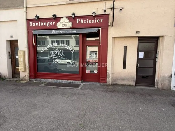 Local commercial +appartement F3
