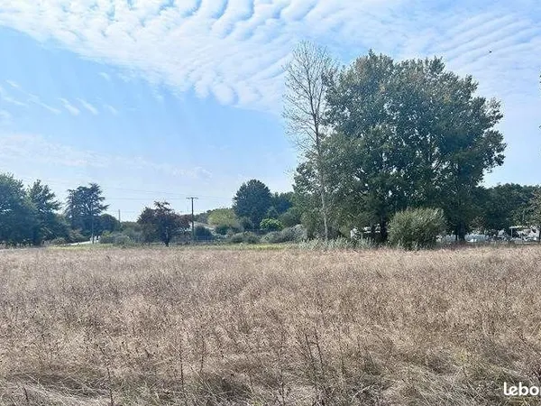 Terrain 2 082 m² Saint Aigulin
