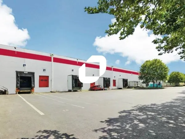 Entrepôt 5636 m²